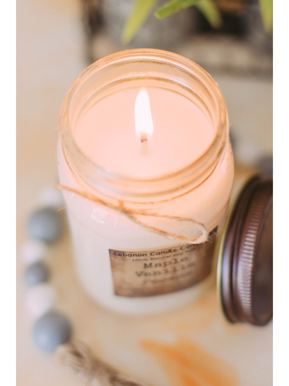 Maple Vanilla Pecans Candle